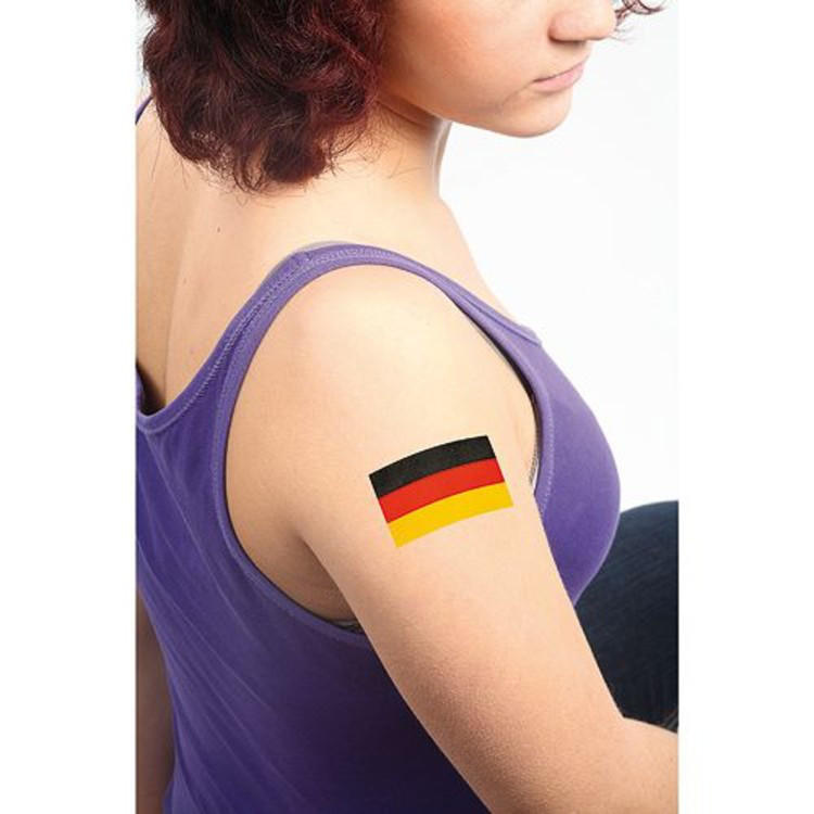 Fan Tattoo mit Deutschlandmotiv
