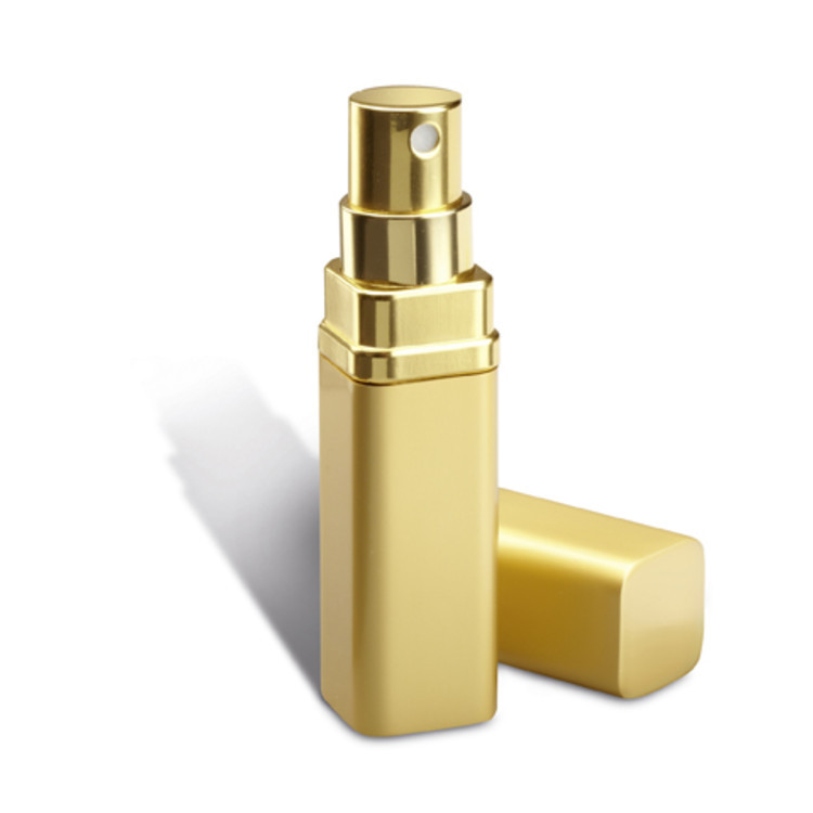 Голд компакт. Золотой флакон. Essential Parfums золотой флакон. Золотые ампулы.